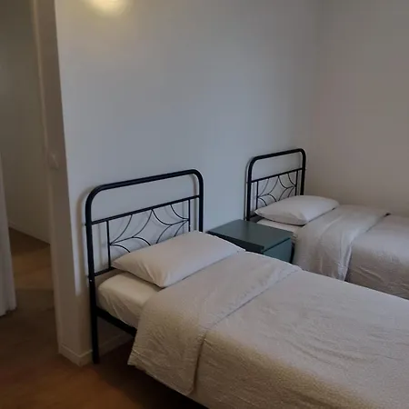5 Mn 450m Walk Metro - La Defense - 3br - Parking Apartman Courbevoie