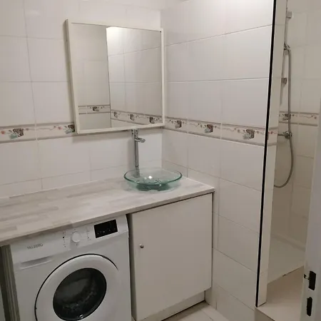 Apartman 5 Mn 450m Walk Metro - La Defense - 3br - Parking *